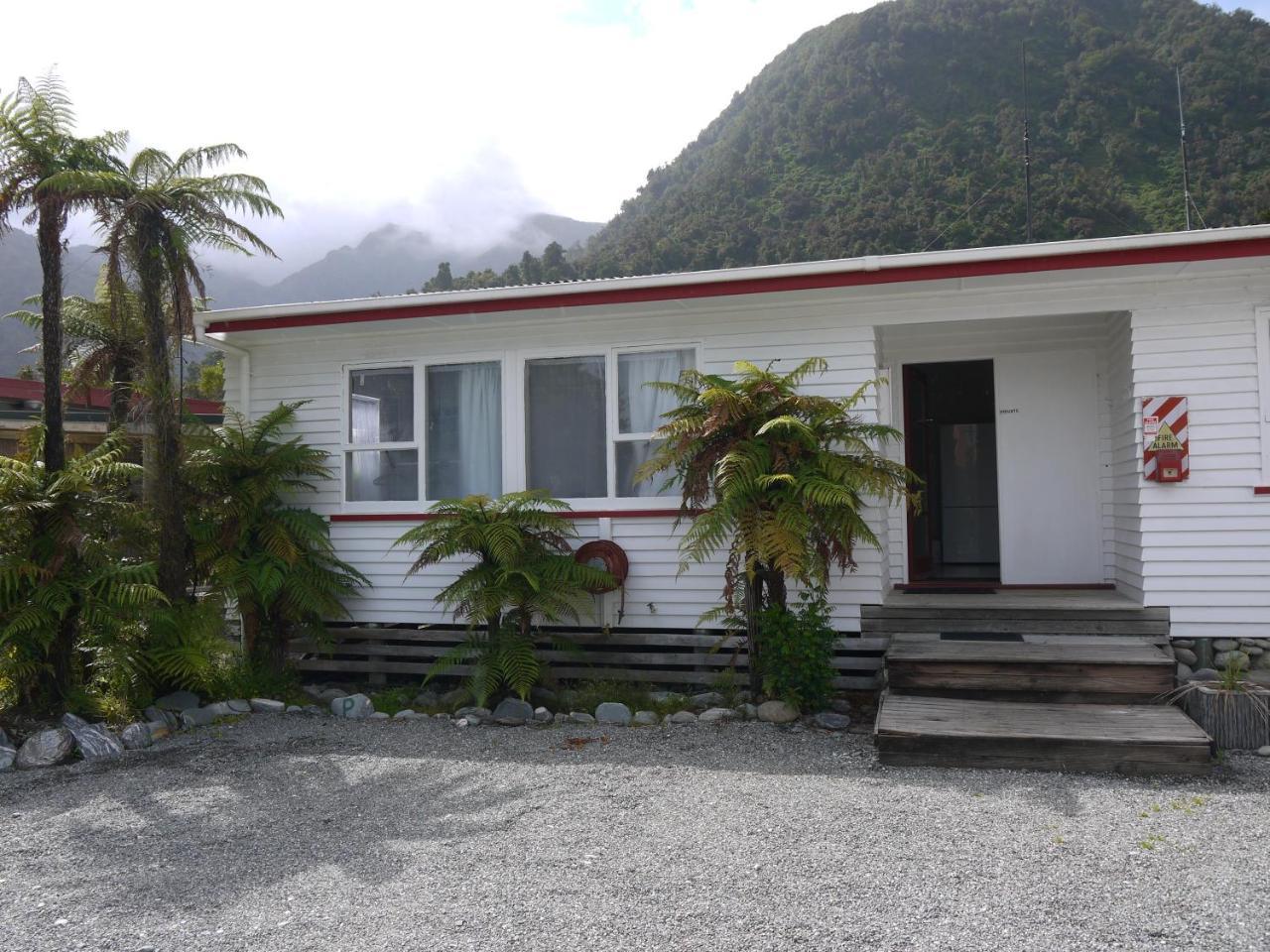Central Franz Josef Cabins And Flats Экстерьер фото